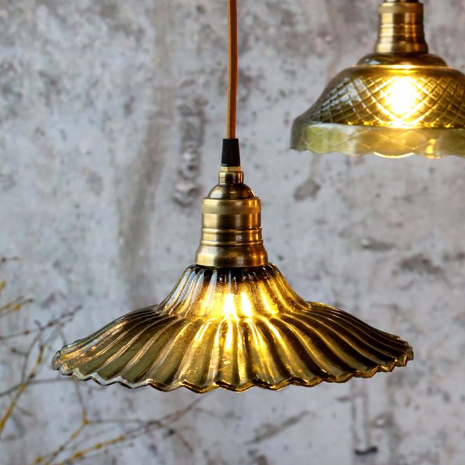 Hovedbilde Lampe m. messingtopp Oliven